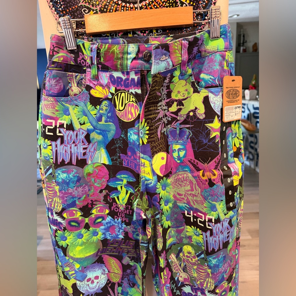Zumiez Multicolor Graphic Women's Jeans - Picture 4 of 6